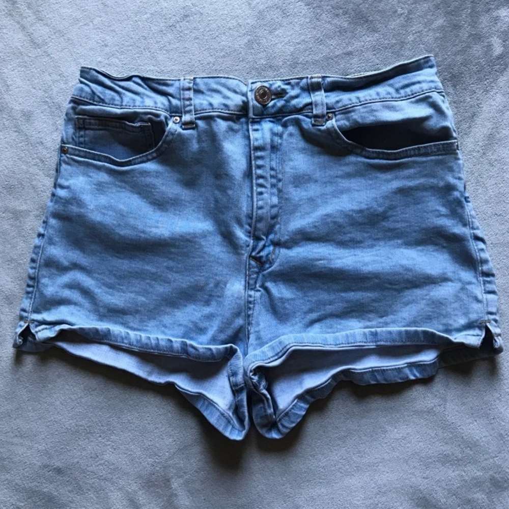 High waisted Forever 21 jean shorts